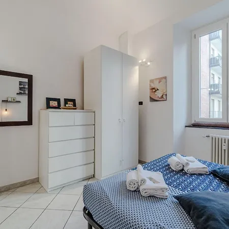 Guesthost - Walk To The Po River & Center *