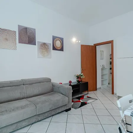 Guesthost - Walk To The Po River & Center Turin