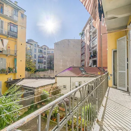 Guesthost - Walk To The Po River & Center Apartment Turin
