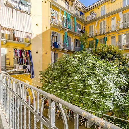 Apartment Guesthost - Walk To The Po River & Center *