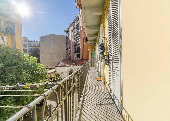 Guesthost - Walk To The Po River & Center Apartament