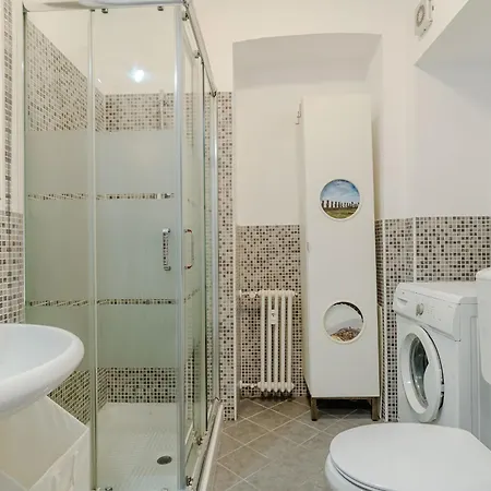 Guesthost - Walk To The Po River & Center Appartement Turin