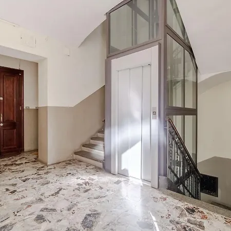 Guesthost - Walk To The Po River & Center Appartement